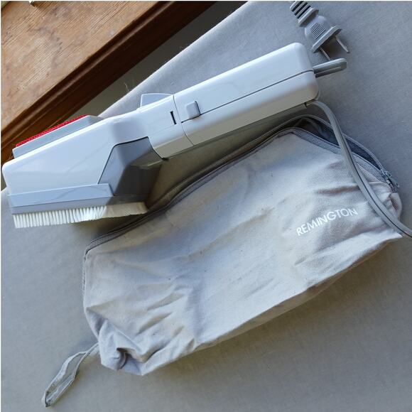 Remington Garment Steaming Brush handheld VTG wrinkle lint remover travel size - Picture 3 of 17